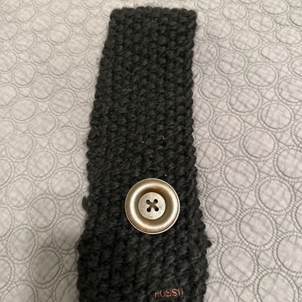 Fossil Button Scarf - Picture 2 of 2